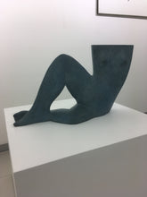 Load image into Gallery viewer, Kobe, Figure